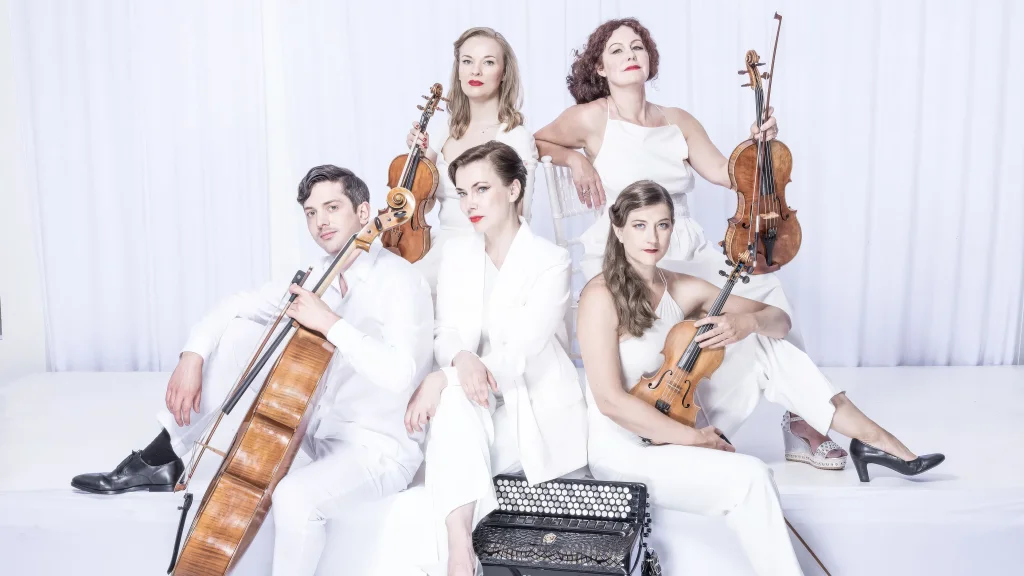 Minna Weurlander & Deseo String Quartet